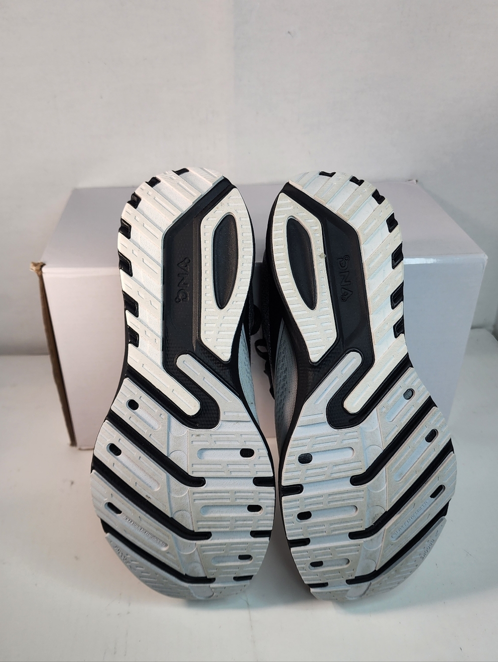 Brooks Launch Mens Size 8D Athletic/Running/Walking Shoes Sneakers. - Picture 7 of 16